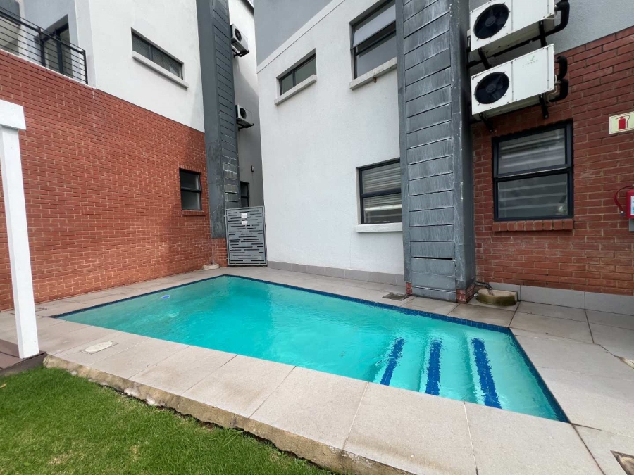 2 Bedroom Property for Sale in Lonehill Gauteng