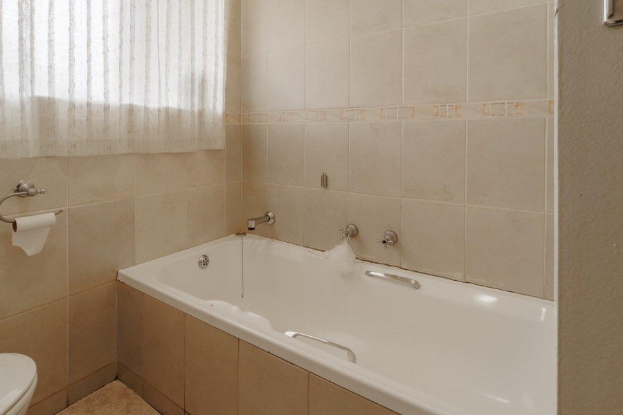 4 Bedroom Property for Sale in Moreleta Park Gauteng