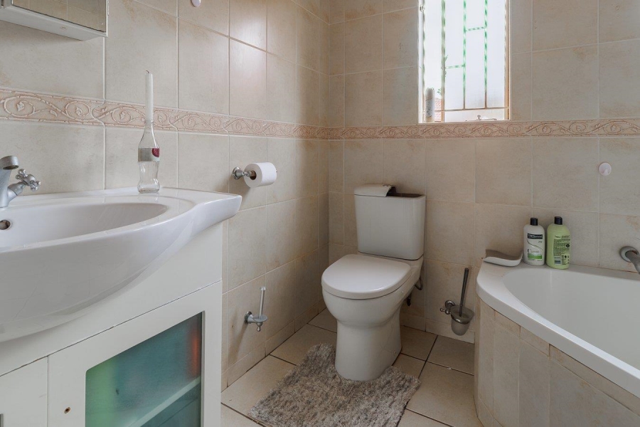 4 Bedroom Property for Sale in Moreleta Park Gauteng