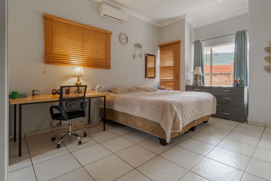 4 Bedroom Property for Sale in Moreleta Park Gauteng