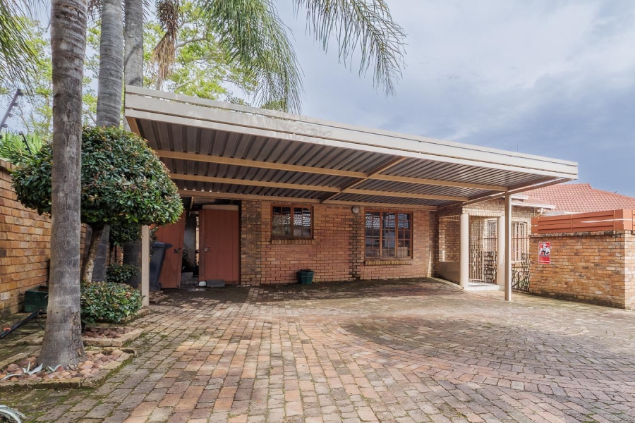4 Bedroom Property for Sale in Moreleta Park Gauteng