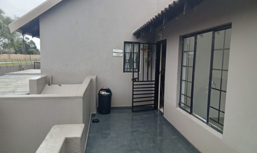 2 Bedroom Property for Sale in Radiokop Gauteng