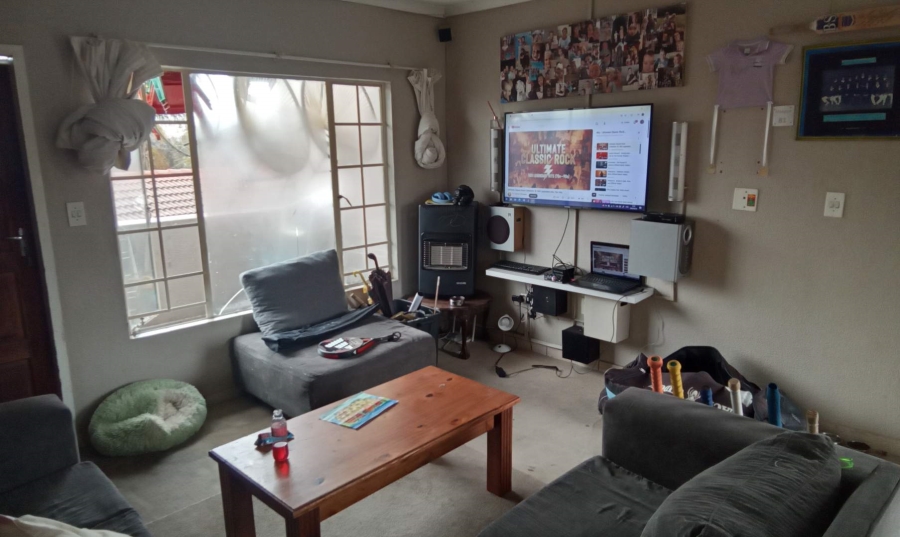 2 Bedroom Property for Sale in Radiokop Gauteng