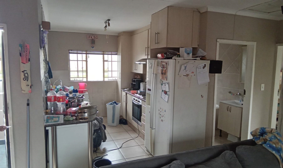 2 Bedroom Property for Sale in Radiokop Gauteng