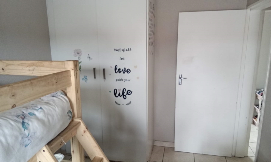 2 Bedroom Property for Sale in Radiokop Gauteng