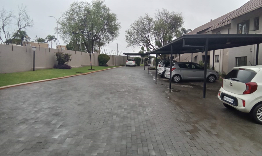 2 Bedroom Property for Sale in Radiokop Gauteng