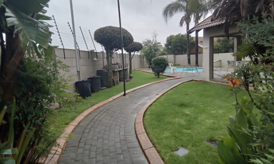 2 Bedroom Property for Sale in Radiokop Gauteng