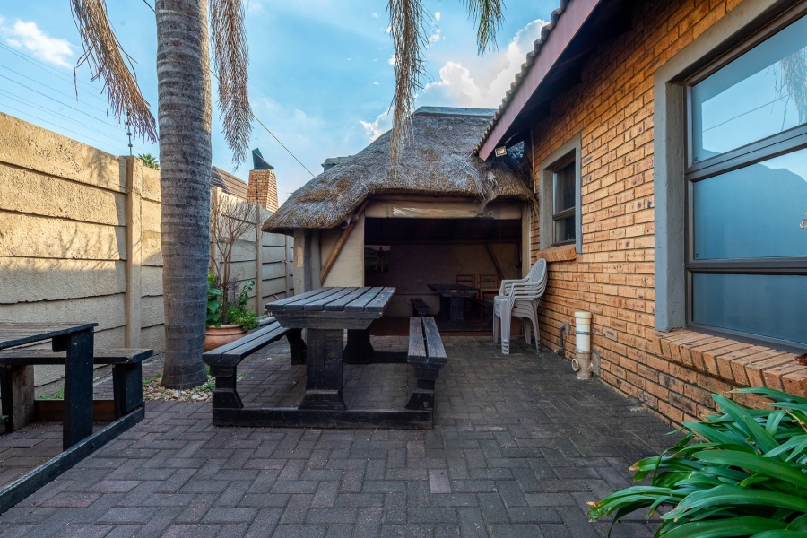 3 Bedroom Property for Sale in Raceview Gauteng