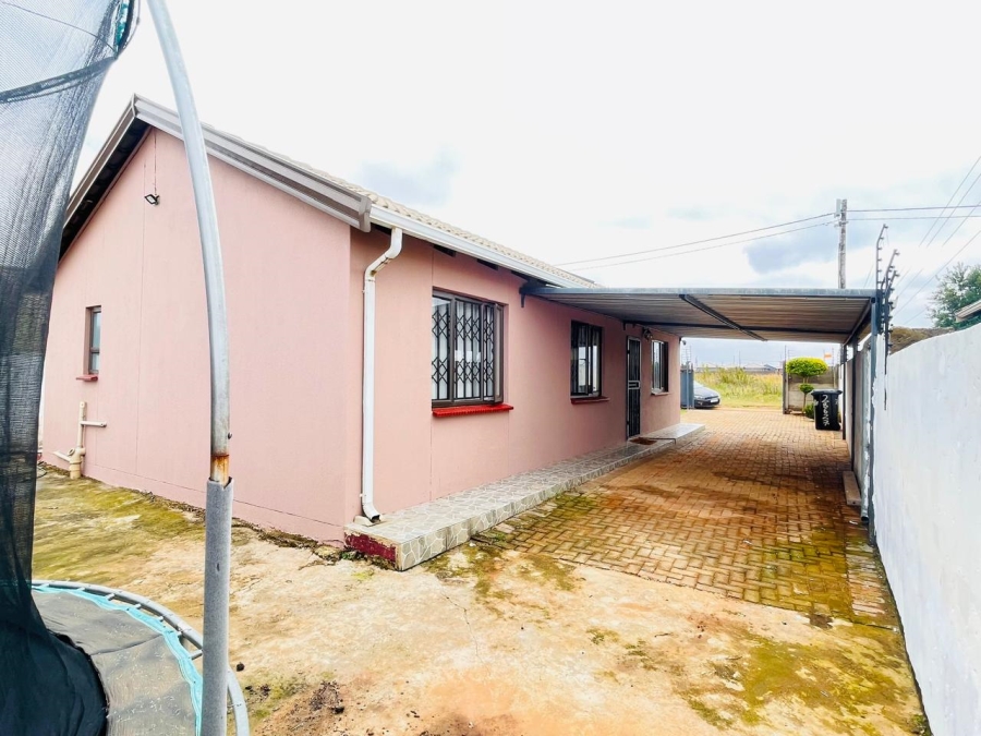 3 Bedroom Property for Sale in Protea Glen Gauteng