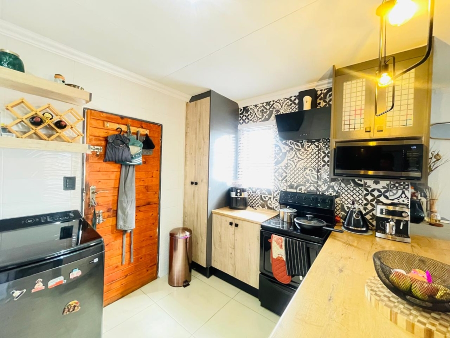3 Bedroom Property for Sale in Protea Glen Gauteng
