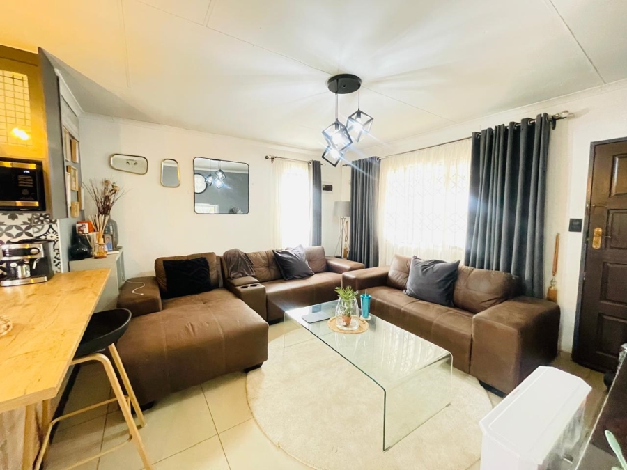 3 Bedroom Property for Sale in Protea Glen Gauteng
