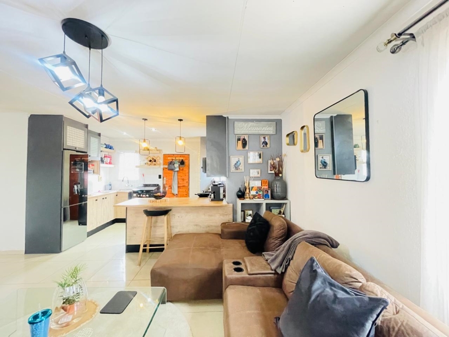 3 Bedroom Property for Sale in Protea Glen Gauteng