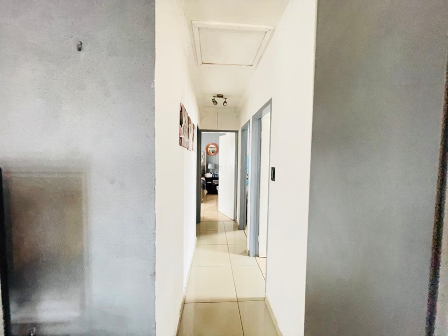 3 Bedroom Property for Sale in Protea Glen Gauteng