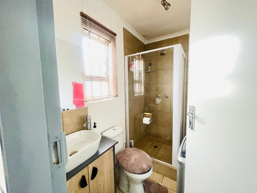 3 Bedroom Property for Sale in Protea Glen Gauteng