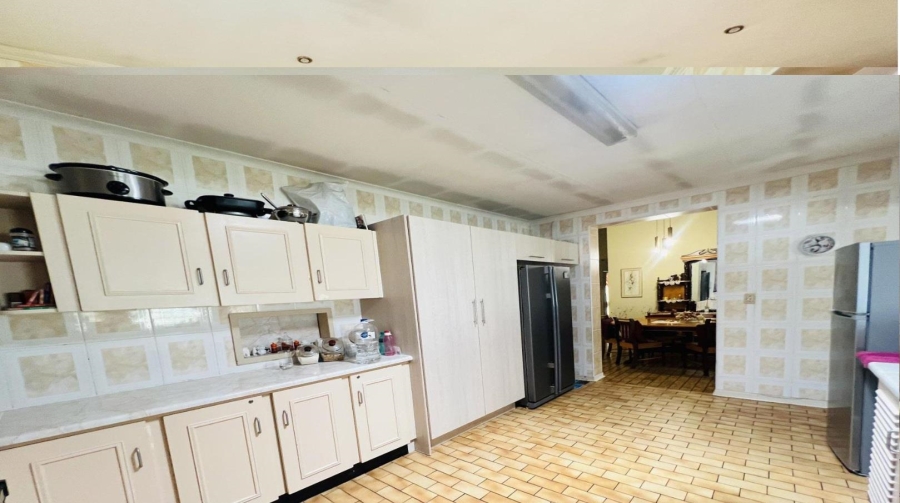 3 Bedroom Property for Sale in Brackendowns Gauteng