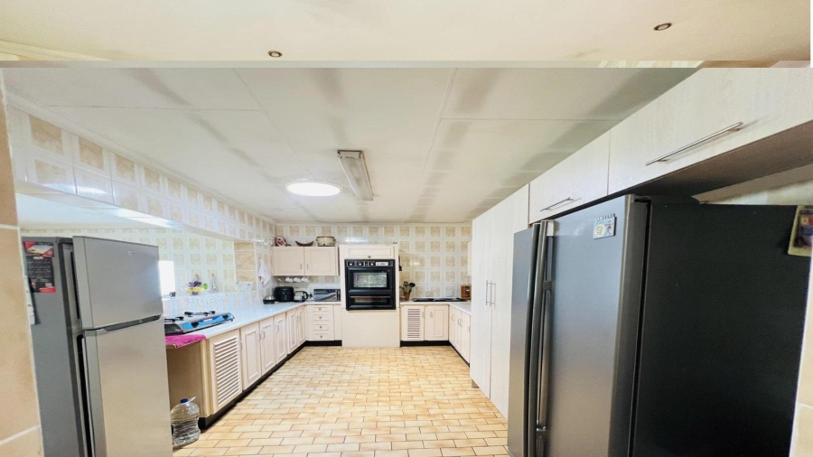3 Bedroom Property for Sale in Brackendowns Gauteng