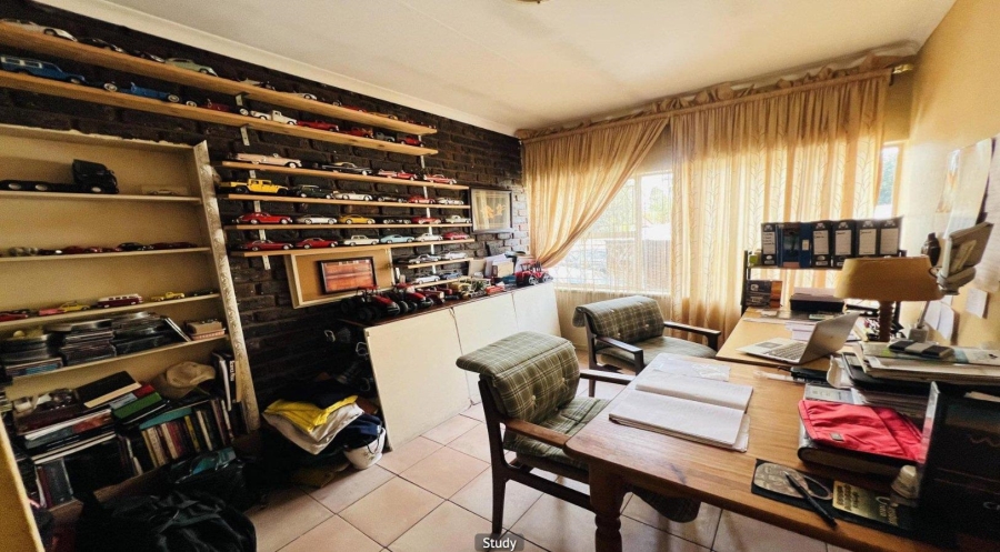 3 Bedroom Property for Sale in Brackendowns Gauteng