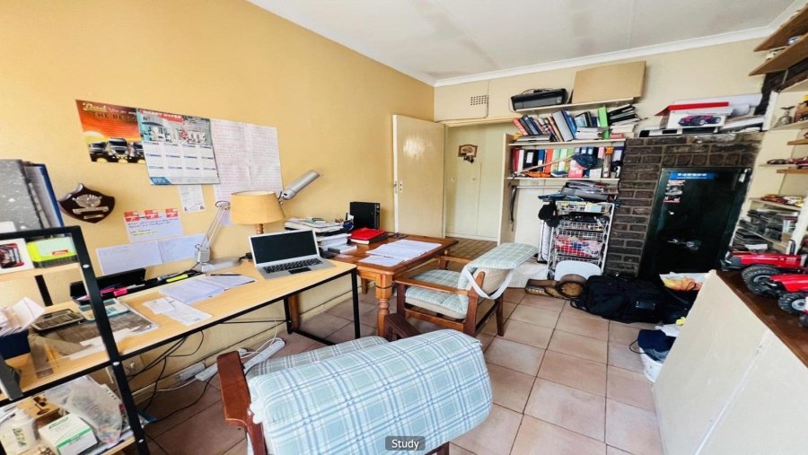 3 Bedroom Property for Sale in Brackendowns Gauteng