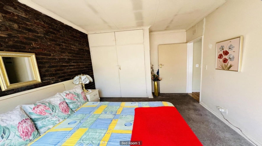 3 Bedroom Property for Sale in Brackendowns Gauteng