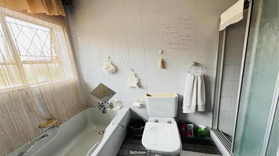 3 Bedroom Property for Sale in Brackendowns Gauteng