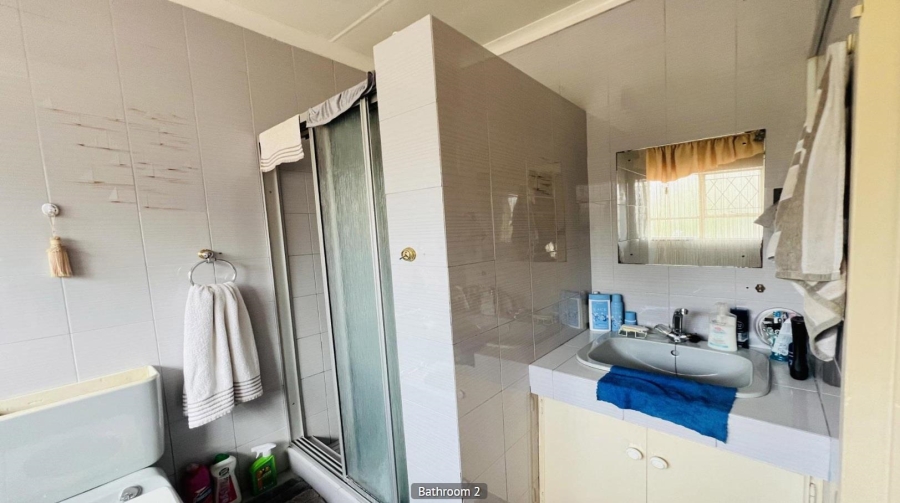 3 Bedroom Property for Sale in Brackendowns Gauteng