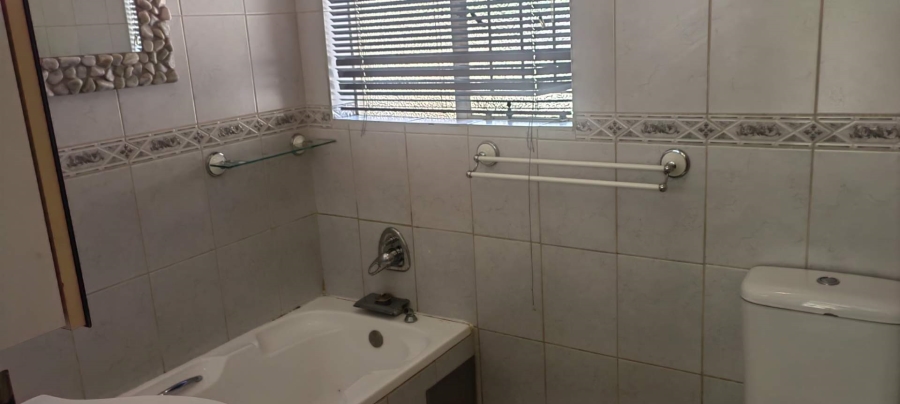 To Let 4 Bedroom Property for Rent in Sharonlea Gauteng