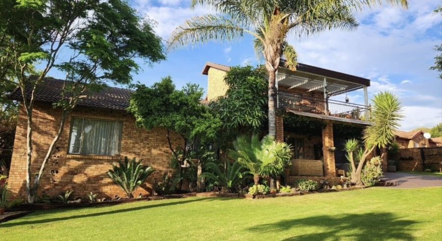 To Let 3 Bedroom Property for Rent in Highveld Gauteng
