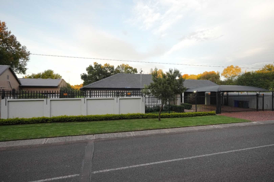 3 Bedroom Property for Sale in Clubview Gauteng