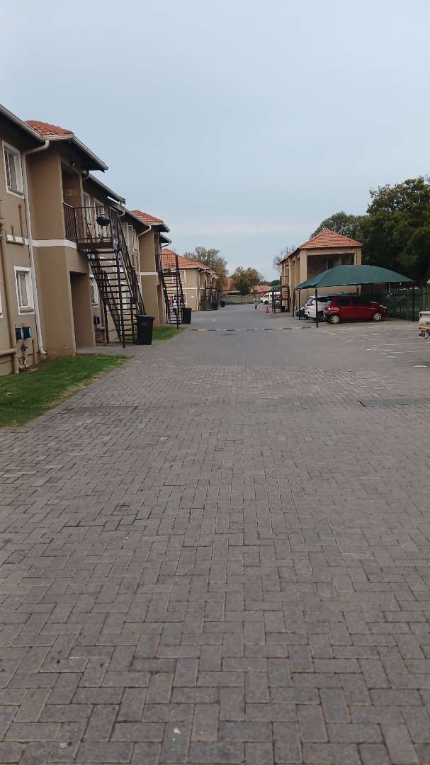 2 Bedroom Property for Sale in Comet Gauteng