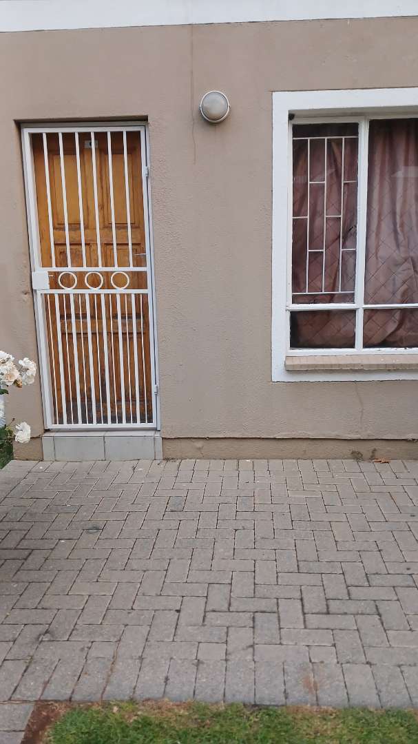 2 Bedroom Property for Sale in Comet Gauteng