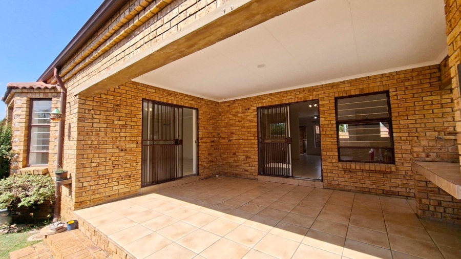 3 Bedroom Property for Sale in North Riding Gauteng