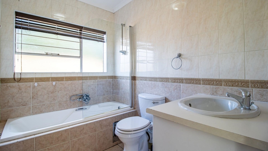 3 Bedroom Property for Sale in North Riding Gauteng