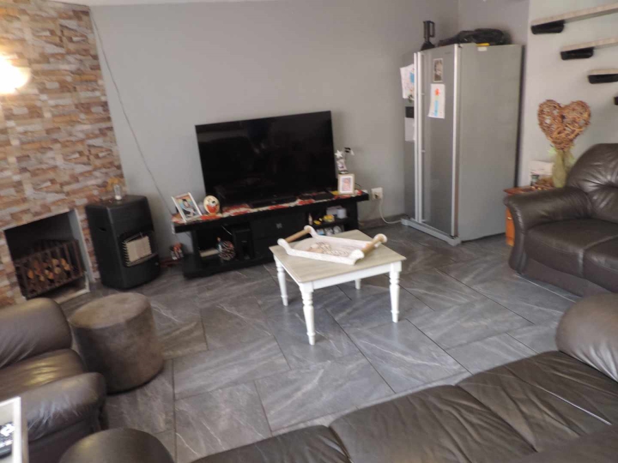 2 Bedroom Property for Sale in Raceview Gauteng