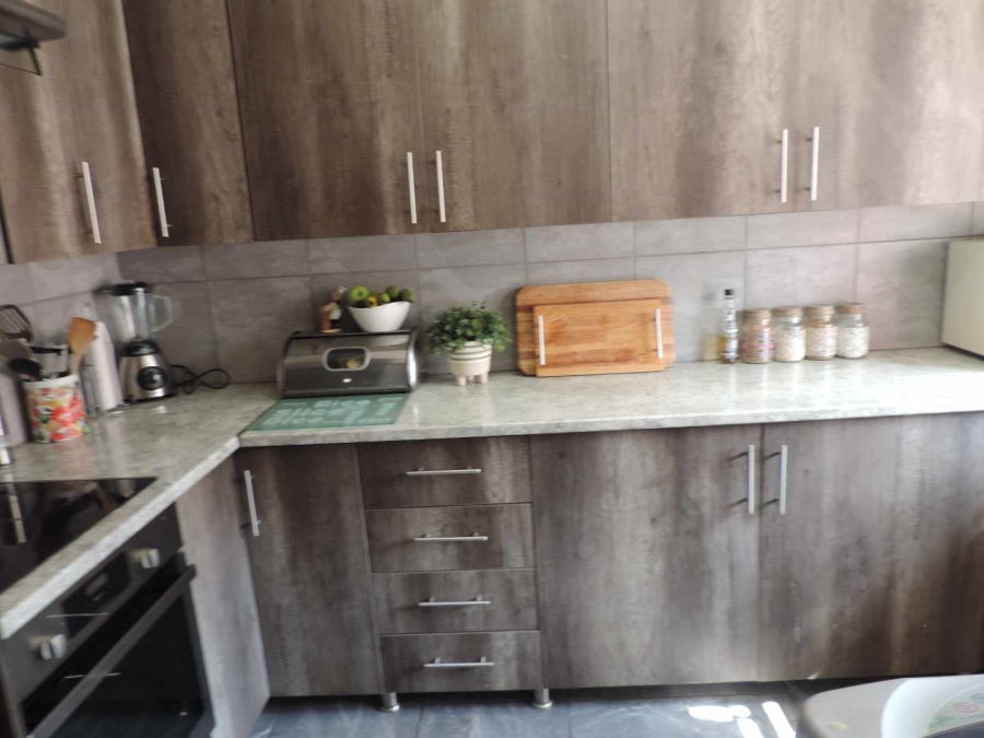 2 Bedroom Property for Sale in Raceview Gauteng