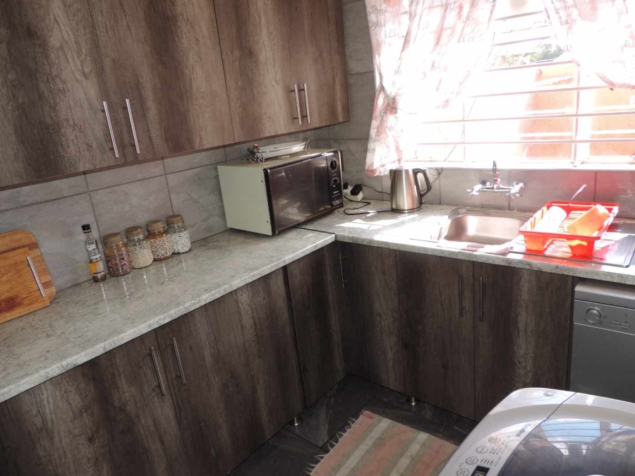 2 Bedroom Property for Sale in Raceview Gauteng