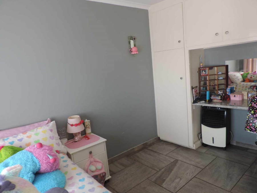 2 Bedroom Property for Sale in Raceview Gauteng