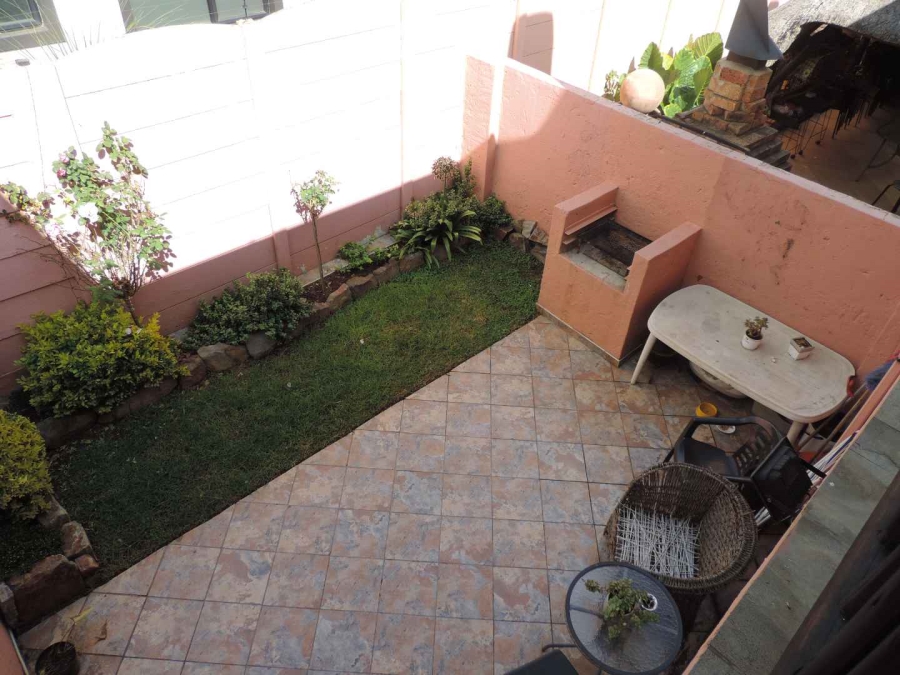 2 Bedroom Property for Sale in Raceview Gauteng