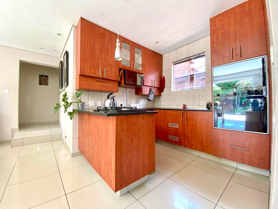 4 Bedroom Property for Sale in Gallo Manor Gauteng