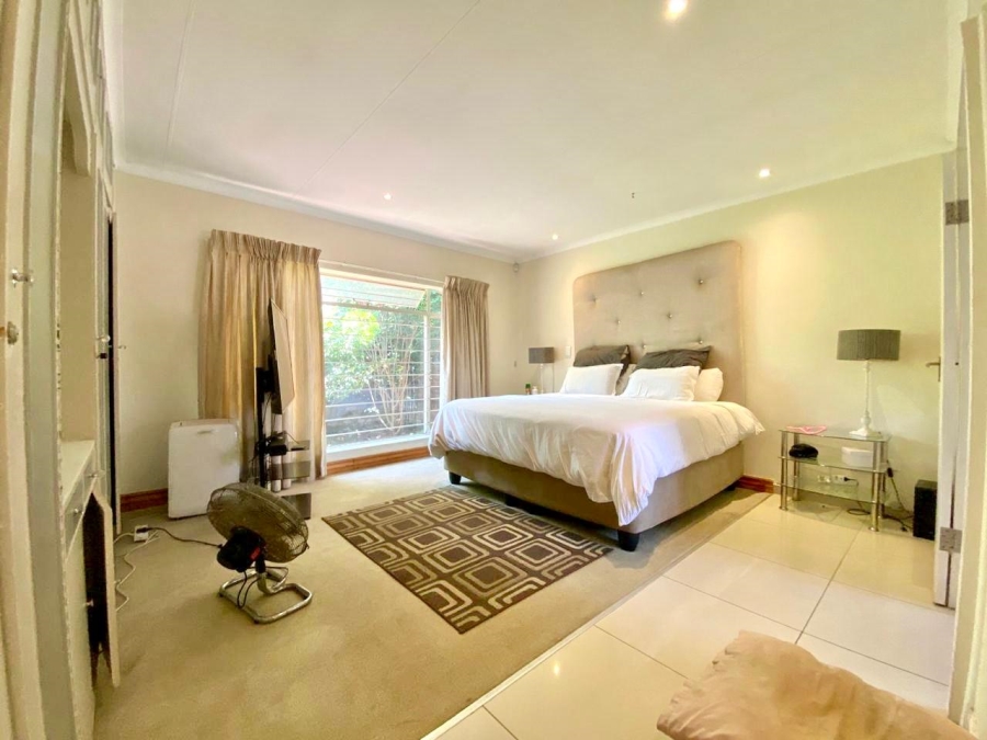 4 Bedroom Property for Sale in Gallo Manor Gauteng