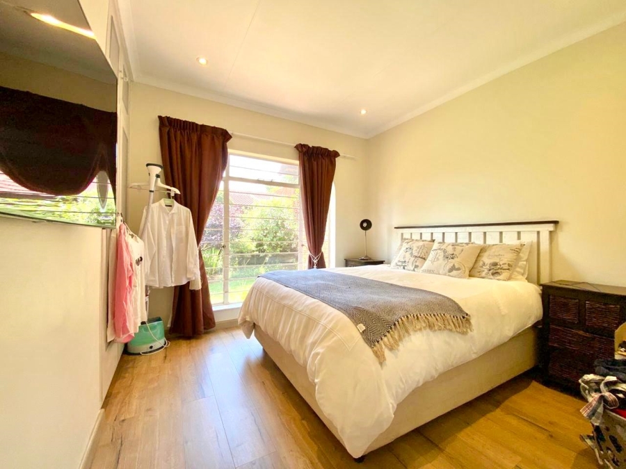4 Bedroom Property for Sale in Gallo Manor Gauteng