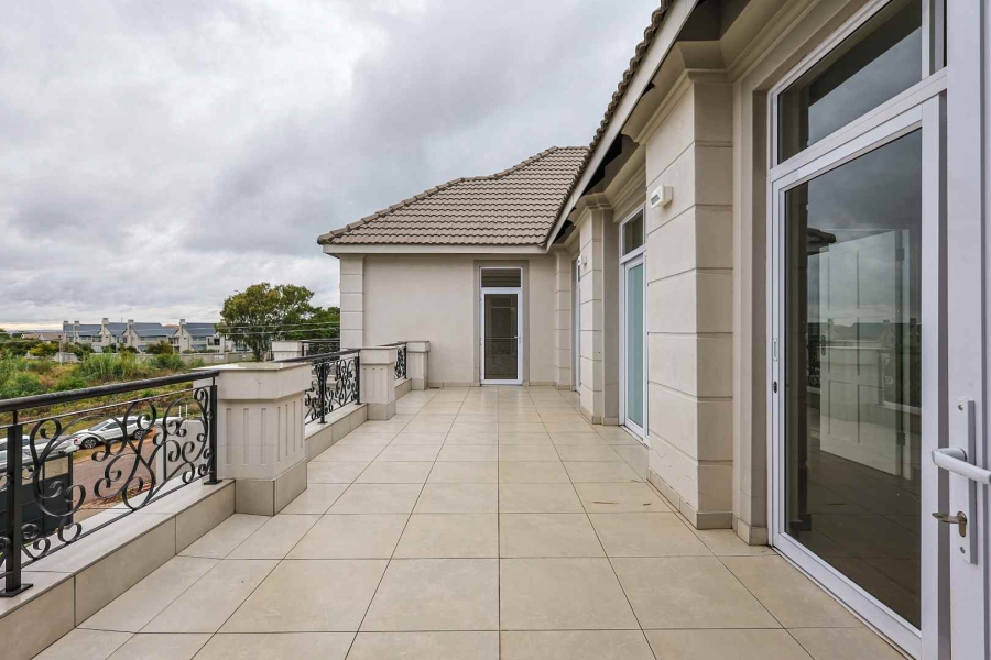 To Let 5 Bedroom Property for Rent in Waterkloof Heights Gauteng