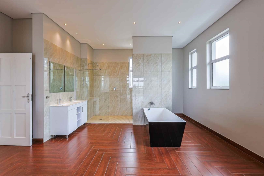 To Let 5 Bedroom Property for Rent in Waterkloof Heights Gauteng