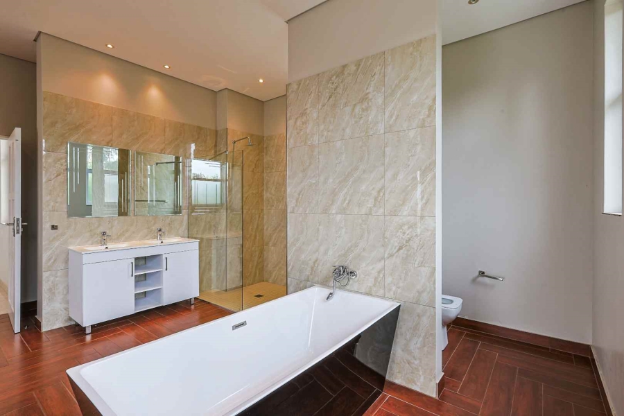 To Let 5 Bedroom Property for Rent in Waterkloof Heights Gauteng