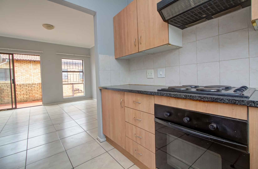 2 Bedroom Property for Sale in Wilgeheuwel Gauteng