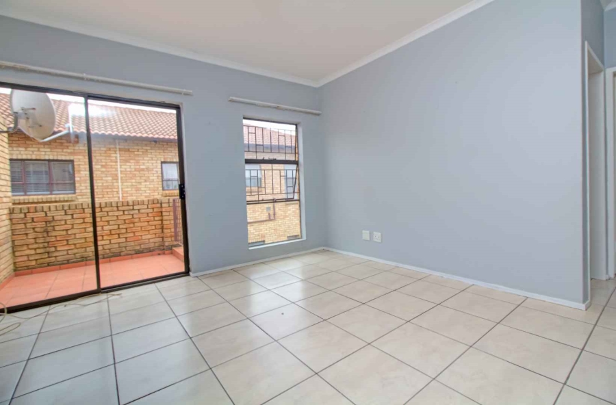 2 Bedroom Property for Sale in Wilgeheuwel Gauteng