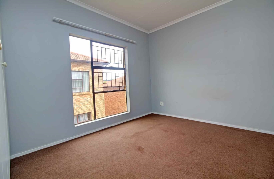 2 Bedroom Property for Sale in Wilgeheuwel Gauteng
