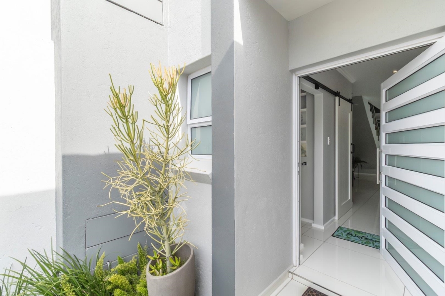 3 Bedroom Property for Sale in Bryanston Gauteng