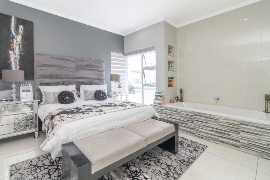 3 Bedroom Property for Sale in Bryanston Gauteng
