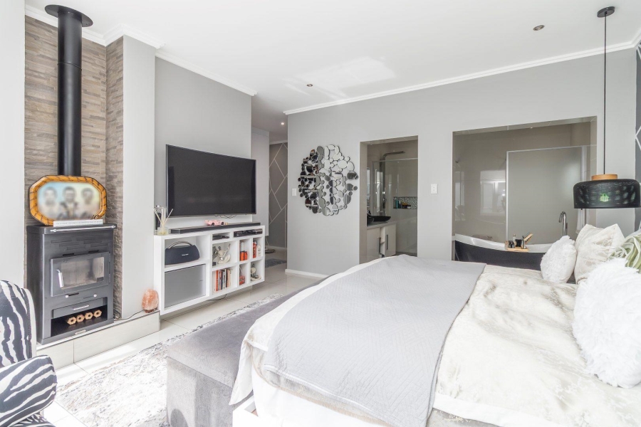 3 Bedroom Property for Sale in Bryanston Gauteng