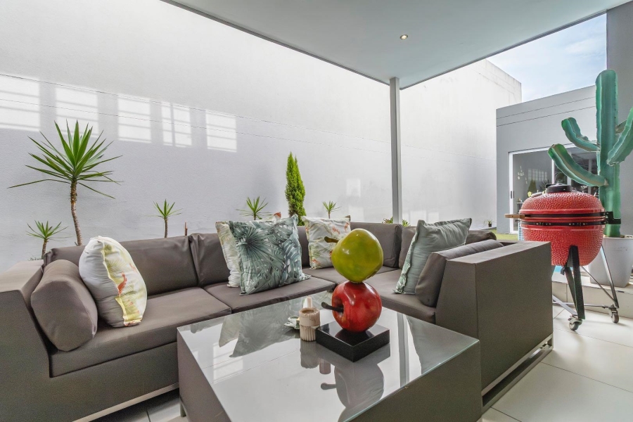 3 Bedroom Property for Sale in Bryanston Gauteng